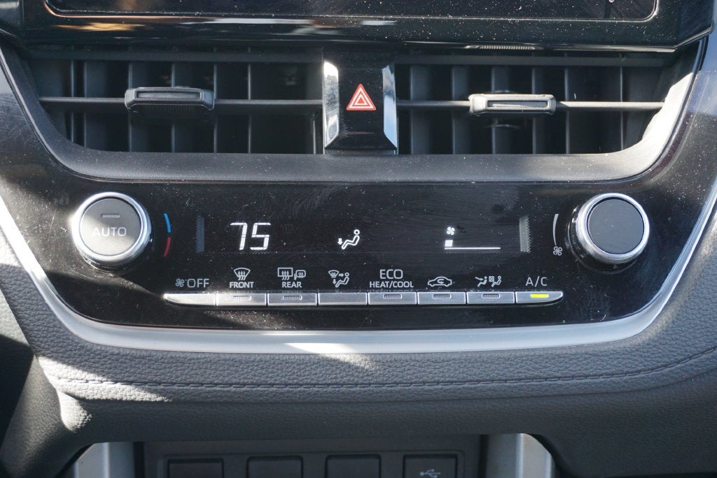 2024 Toyota Corolla Cross Hybrid SE