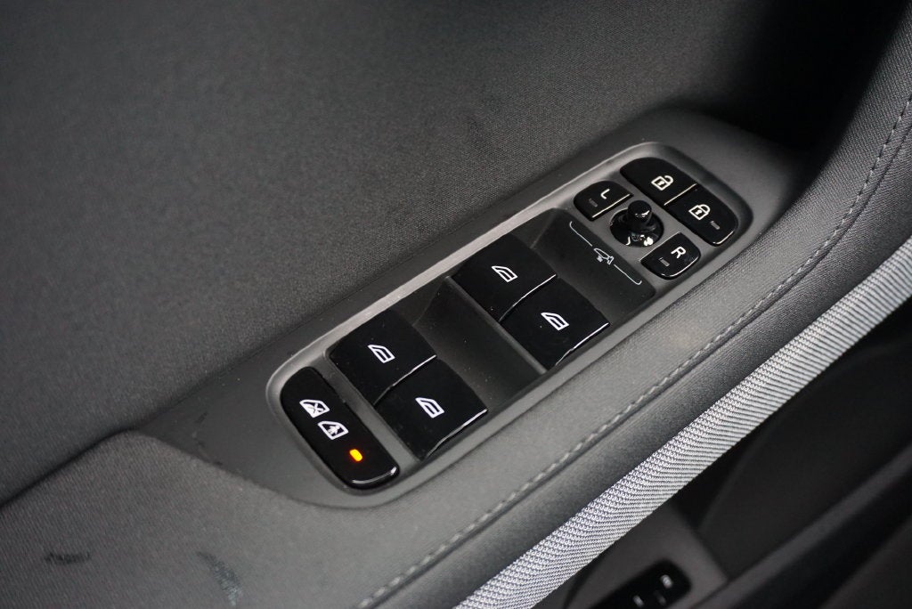 2024 Polestar 2 Long Range Dual Motor AWD PANORAMIC ROOF NAVIGATION 360 CAMERA