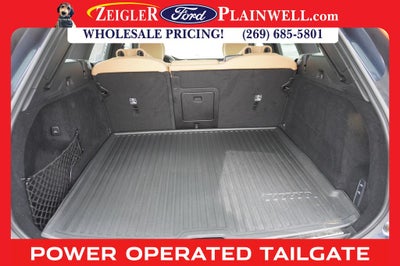 2023 Volvo XC60 B5 Ultimate Bright Theme