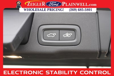 2023 Volvo XC60 B5 Ultimate Bright Theme