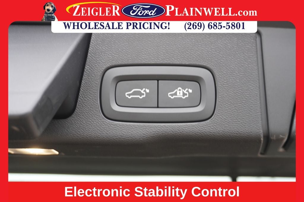 2023 Volvo XC60 B5 Ultimate Bright Theme