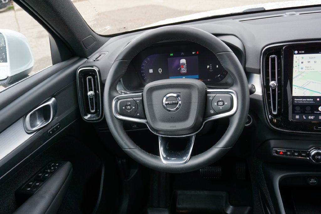 2024 Volvo XC40 B5 Core