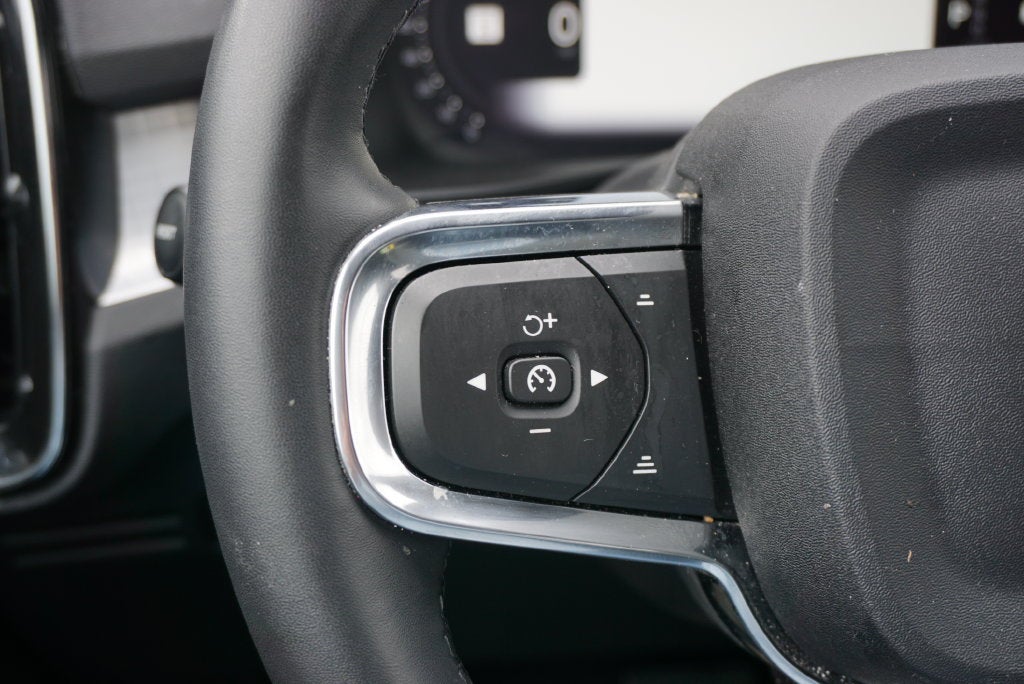 2024 Volvo XC40 B5 Core