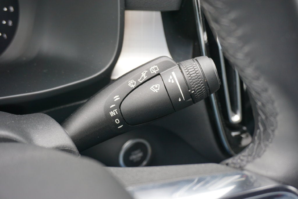 2024 Volvo XC40 B5 Core