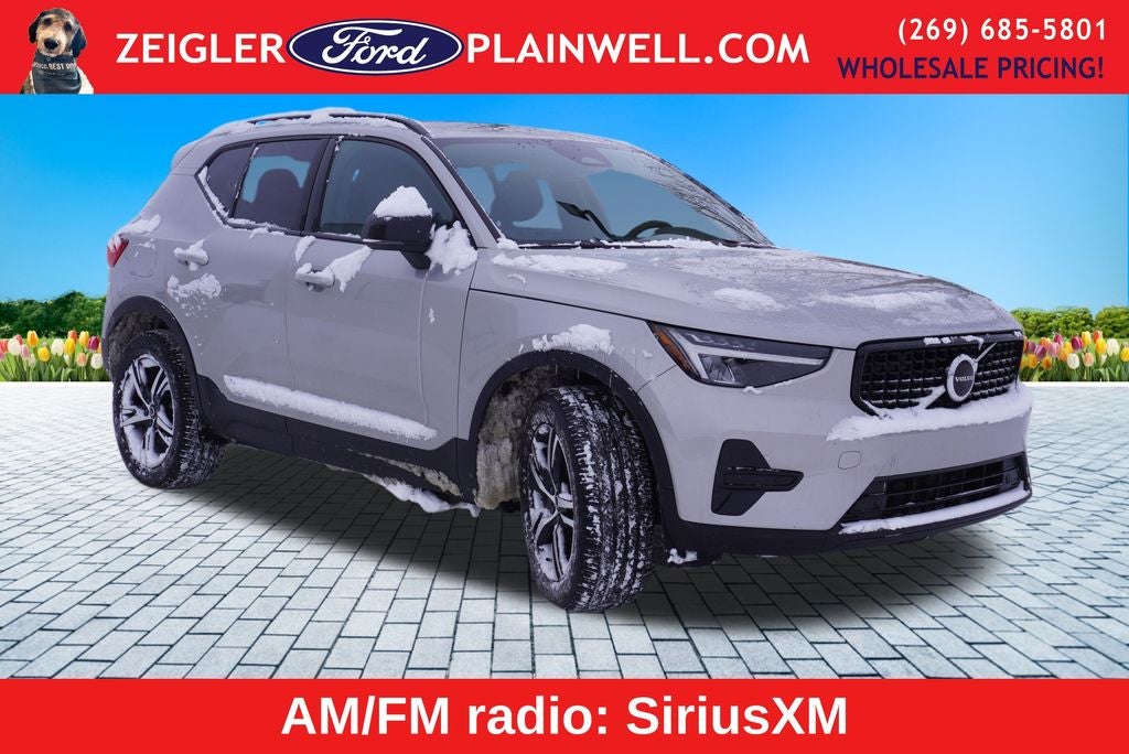 2024 Volvo XC40 B5 Core AWD