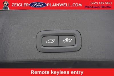 2024 Volvo XC40 B5 Core AWD