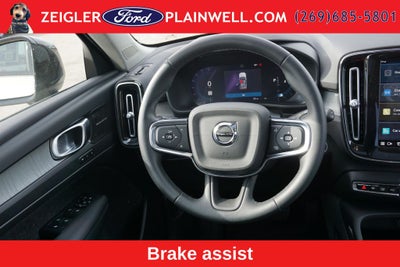 2024 Volvo XC40 B5 Plus Dark Theme
