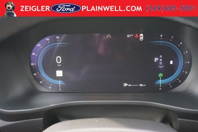 2024 Volvo XC40 B5 Plus Dark Theme