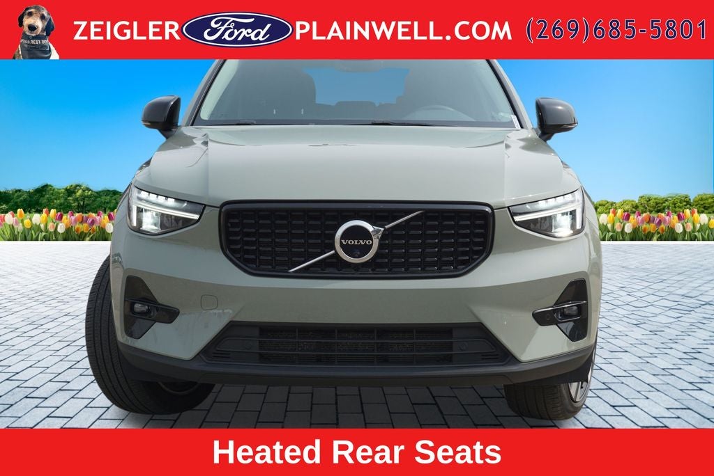 2023 Volvo XC40 B5 Plus Dark Theme AWD Heated Leather Power Moonroof Nav Rear Camera