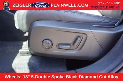 2023 Volvo XC40 B5 Plus Dark Theme AWD HEATED LEATHER POWER MOONROOF NAV