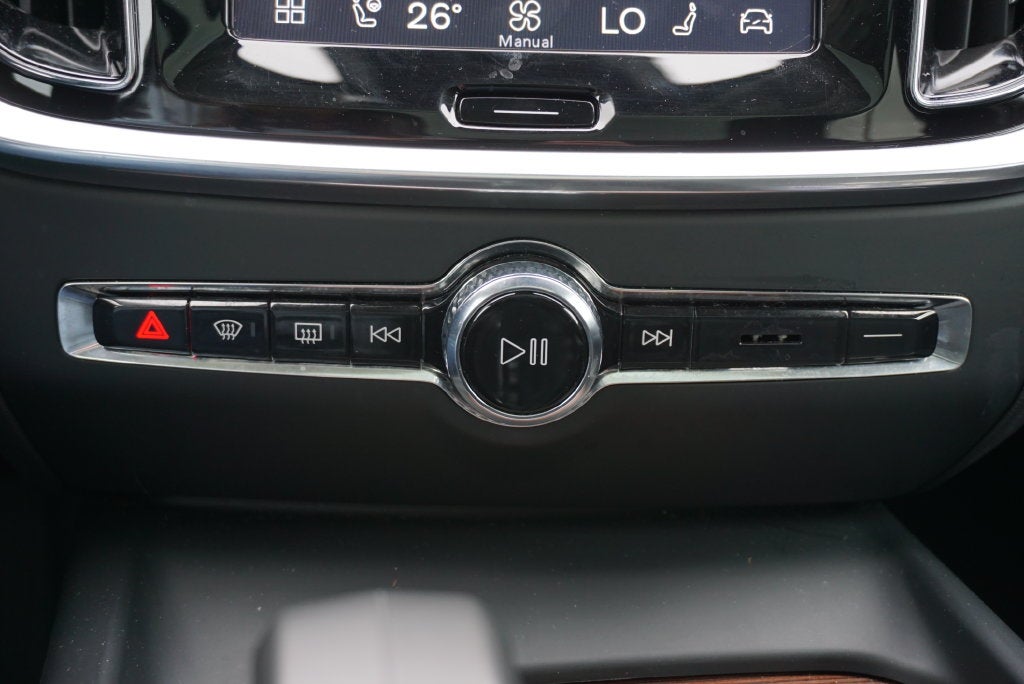 2025 Volvo V60 Cross Country B5 Plus