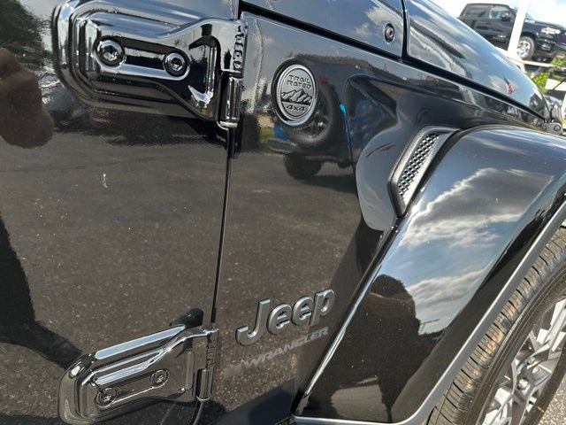 2025 Jeep Wrangler WRANGLER 4-DOOR SAHARA