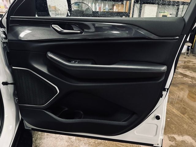 2022 Jeep Grand Cherokee Altitude 4x4