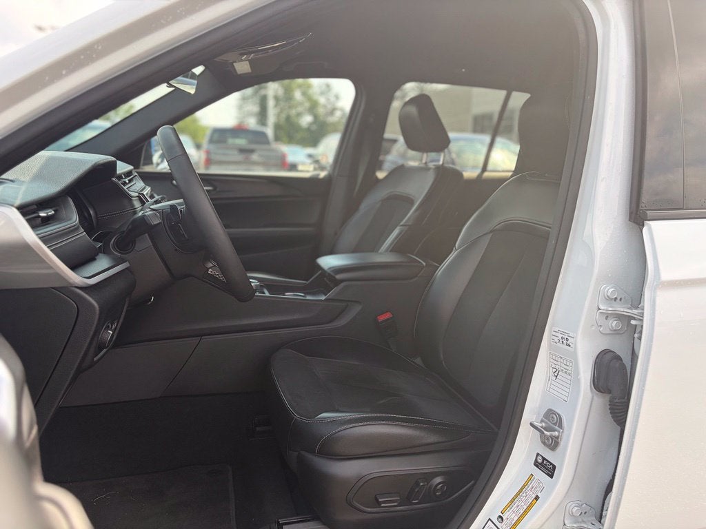 2025 Jeep Grand Cherokee Altitude * Certified Pre-Owned *