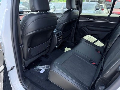 2026 Jeep Grand Cherokee GRAND CHEROKEE LAREDO ALTITUDE 4X4