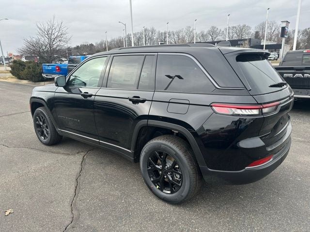 2026 Jeep Grand Cherokee GRAND CHEROKEE LAREDO ALTITUDE 4X4