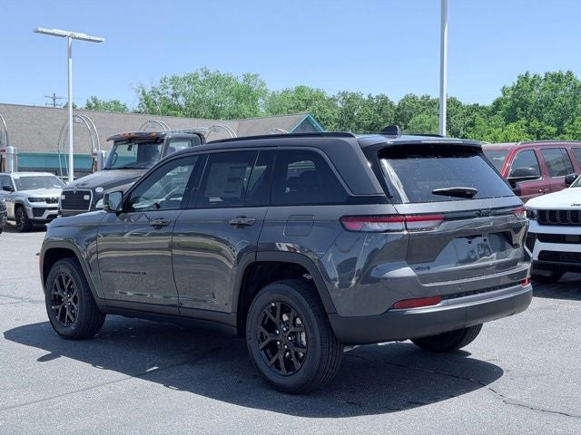 2026 Jeep Grand Cherokee GRAND CHEROKEE LAREDO ALTITUDE 4X4
