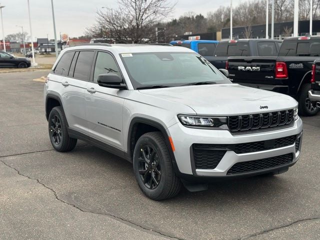 2026 Jeep Grand Cherokee GRAND CHEROKEE LAREDO ALTITUDE 4X4