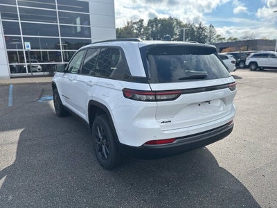 2027 Jeep Grand Cherokee Altitude