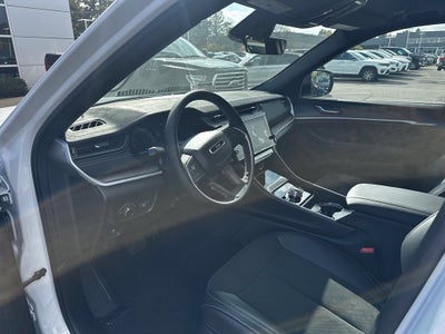 2027 Jeep Grand Cherokee Altitude