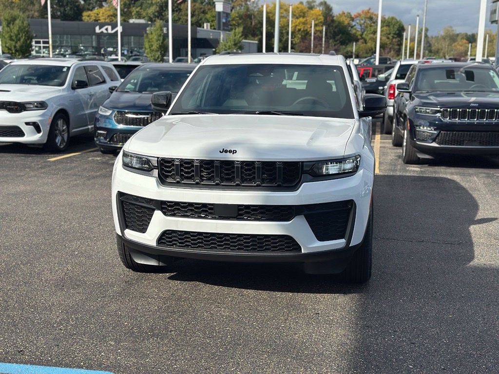 2027 Jeep Grand Cherokee Altitude