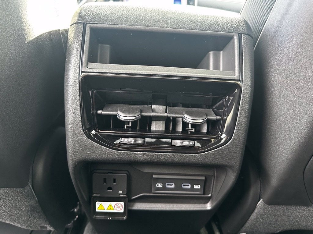2027 Jeep Grand Cherokee Altitude