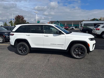 2027 Jeep Grand Cherokee Altitude