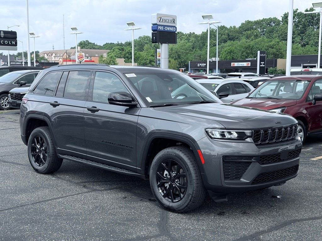 2026 Jeep Grand Cherokee GRAND CHEROKEE LAREDO ALTITUDE 4X4