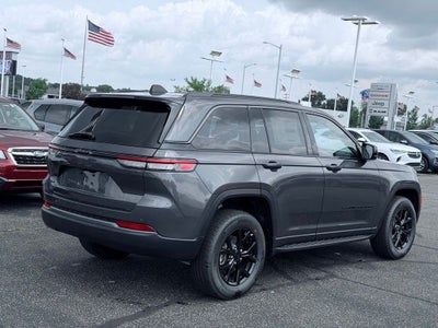 2026 Jeep Grand Cherokee GRAND CHEROKEE LAREDO ALTITUDE 4X4