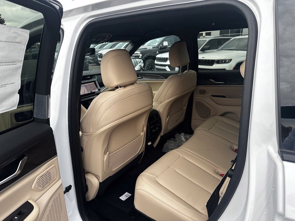 2027 Jeep Grand Cherokee Limited