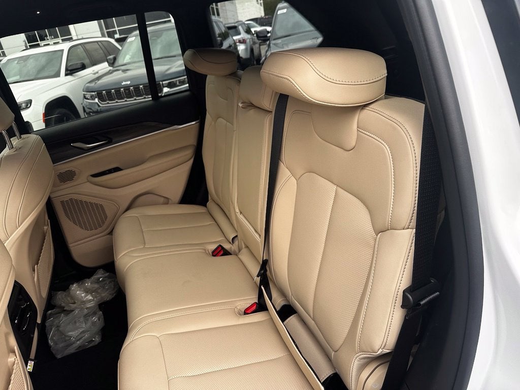 2027 Jeep Grand Cherokee Limited