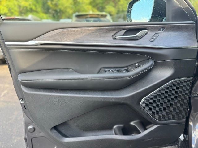 2025 Jeep Grand Cherokee GRAND CHEROKEE OVERLAND 4X4