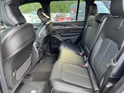 2025 Jeep Grand Cherokee GRAND CHEROKEE OVERLAND 4X4