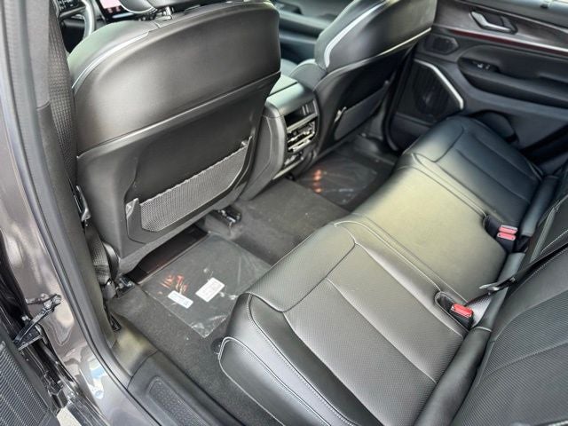 2025 Jeep Grand Cherokee GRAND CHEROKEE OVERLAND 4X4