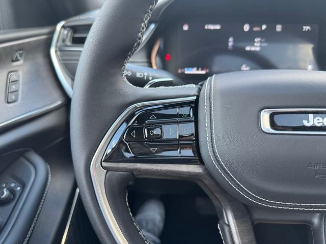 2025 Jeep Grand Cherokee GRAND CHEROKEE OVERLAND 4X4