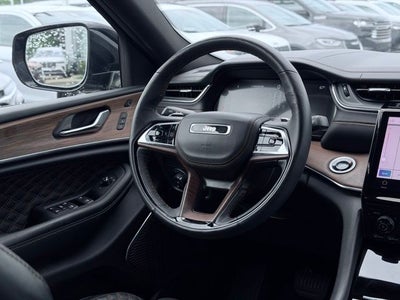 2025 Jeep Grand Cherokee Summit 4x4