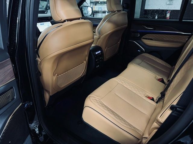 2025 Jeep Grand Cherokee GRAND CHEROKEE SUMMIT 4X4