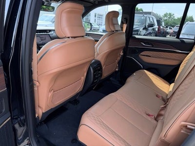2023 Jeep Grand Cherokee Summit 4x4