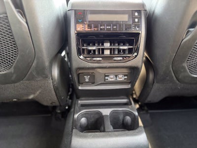 2024 Jeep Grand Cherokee L Limited * Certified Pre-Owned *