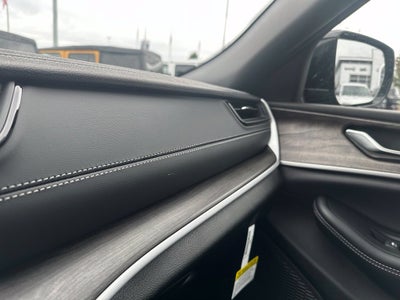 2027 Jeep Grand Cherokee L Limited