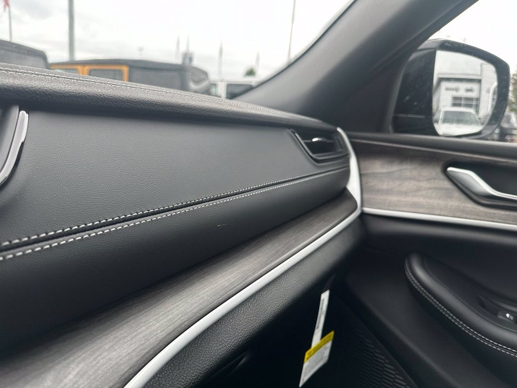 2027 Jeep Grand Cherokee L Limited