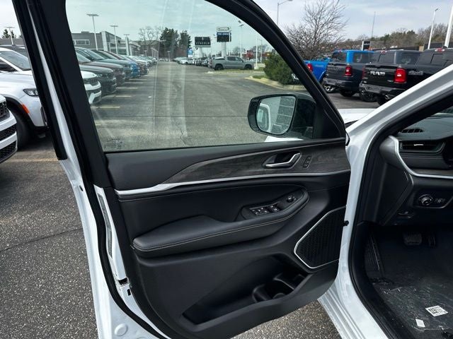 2026 Jeep Grand Cherokee L GRAND CHEROKEE L LIMITED RESERVE 4X4