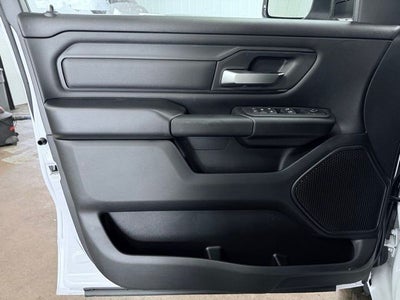 2026 RAM 1500 RAM 1500 TRADESMAN QUAD CAB 4X4 6'4' BOX