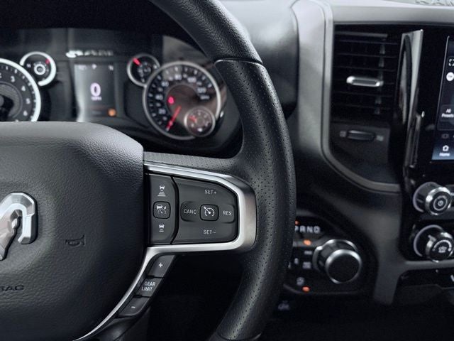 2026 RAM 1500 RAM 1500 TRADESMAN QUAD CAB 4X4 6'4' BOX