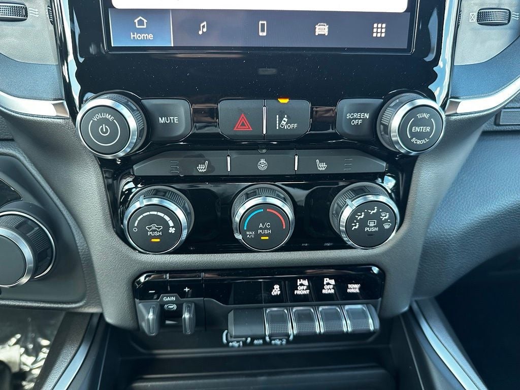 2027 RAM 1500 Big Horn/Lone Star