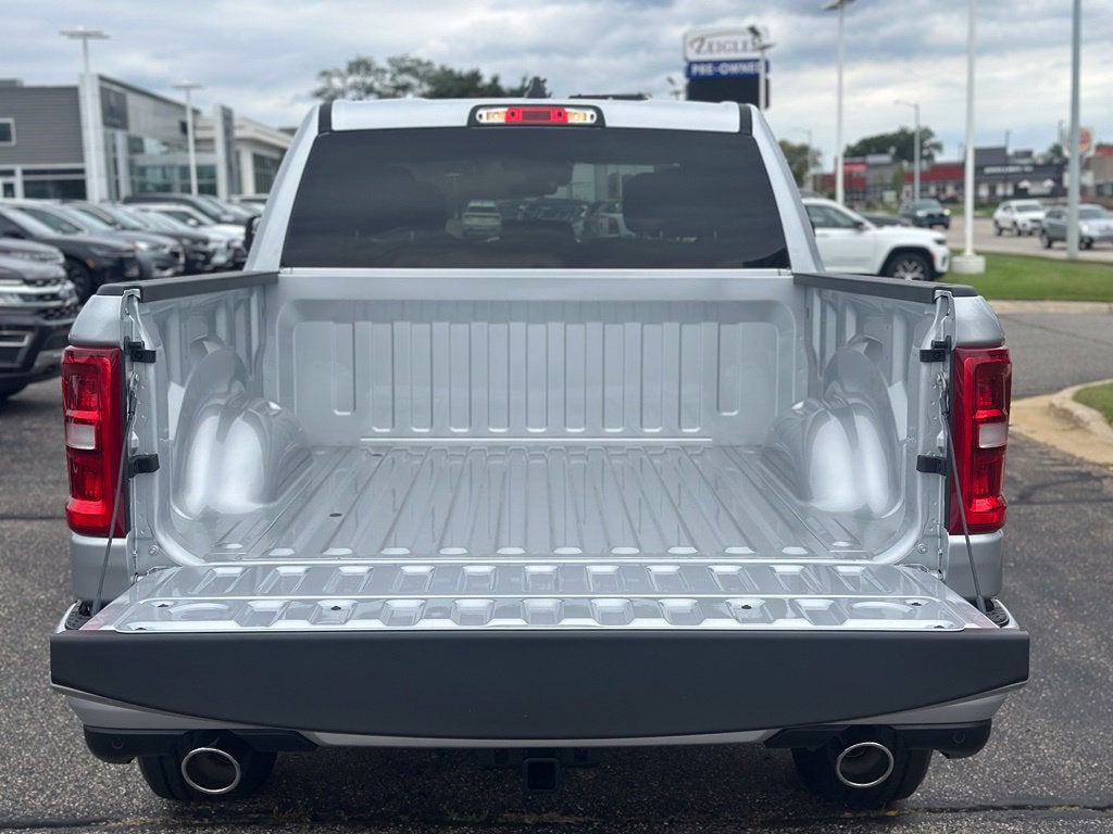 2027 RAM 1500 Big Horn/Lone Star