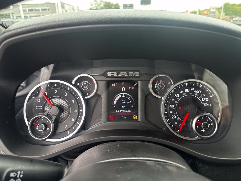 2027 RAM 1500 Big Horn/Lone Star