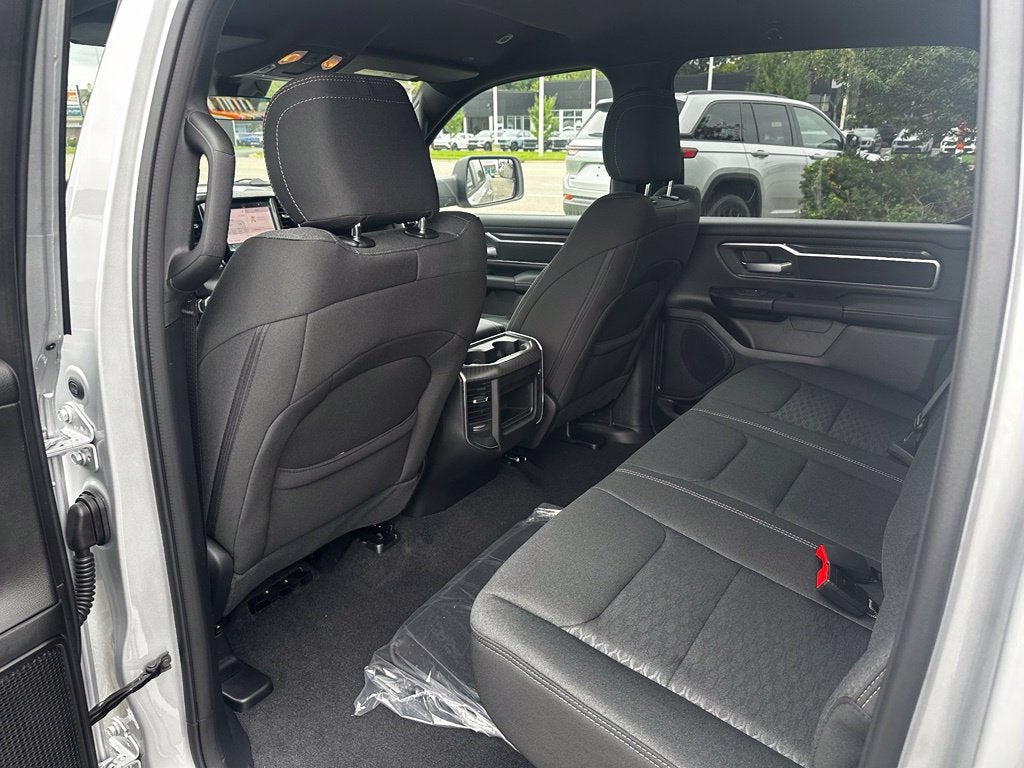2027 RAM 1500 Big Horn/Lone Star