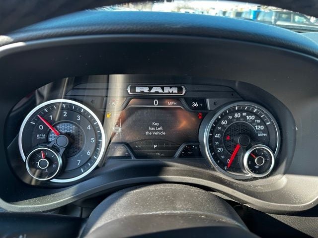 2026 RAM 1500 RAM 1500 BIG HORN CREW CAB 4X4 5'7' BOX