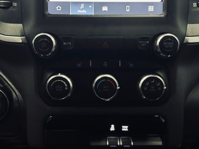 2023 RAM 1500 Big Horn Crew Cab 4x4 5'7' Box